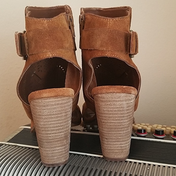 NWT- NAUGHTY MONKEY BRWN SUEDE OPEN TOED BOOTIES - Picture 3 of 7